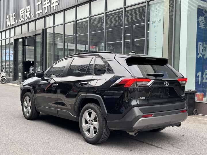 TOYOTA RAV4 2021