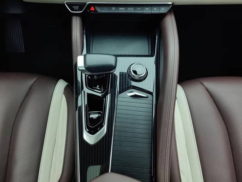 Geely Monjaro 2021