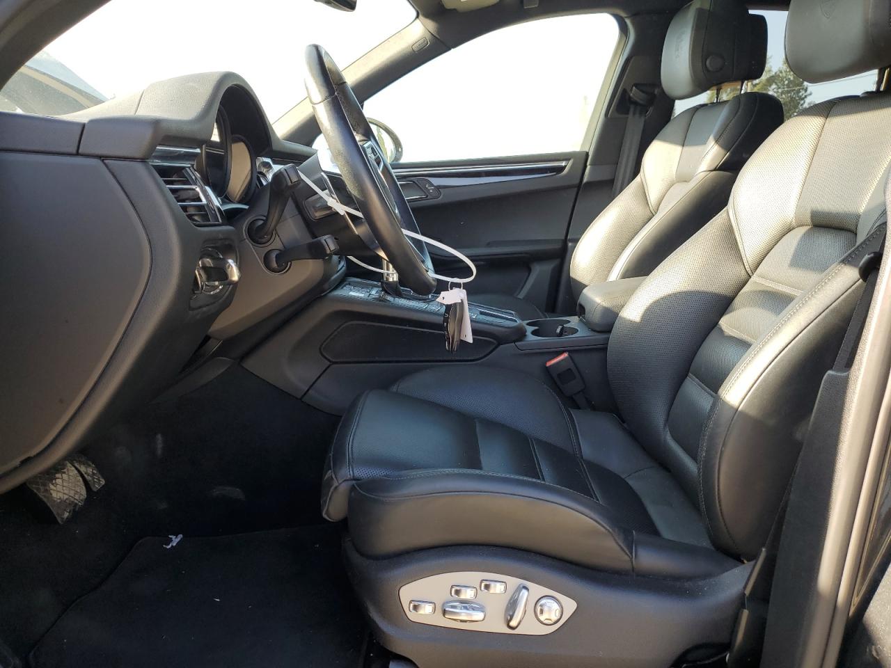 PORSCHE MACAN 2020