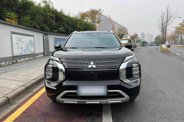 MITSUBISHI OUTLANDER 2023