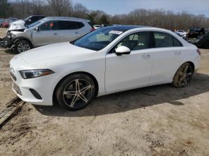 MERCEDES-BENZ A 220 2022