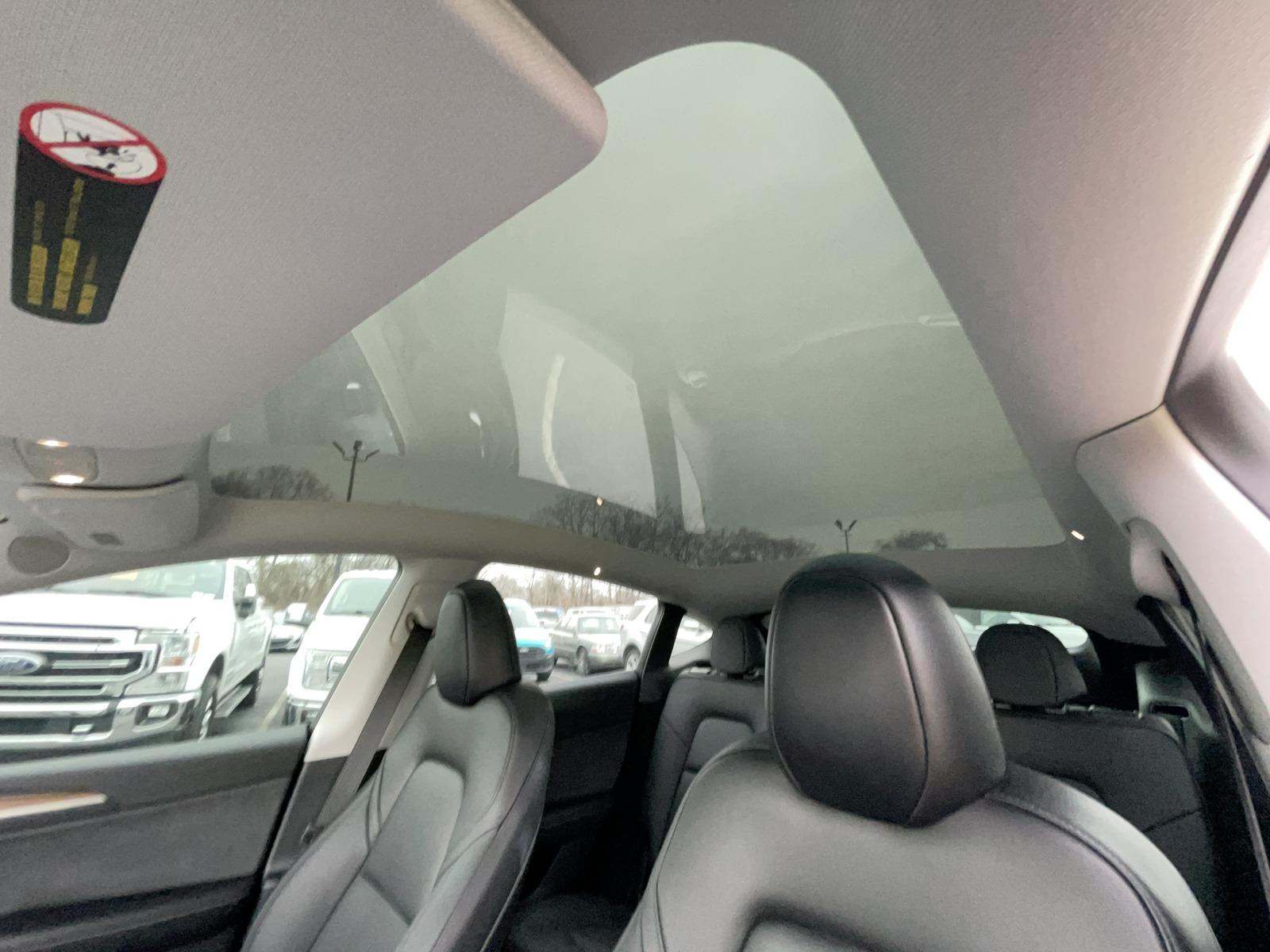 Tesla Model Y 4D SUV LONG RANGE 2023