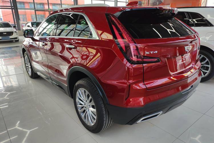 CADILLAC XT4 2024