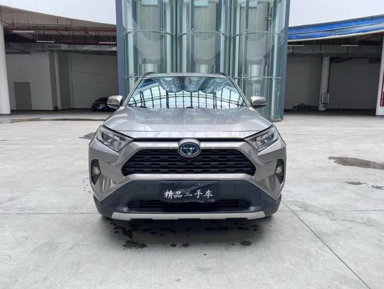 TOYOTA RAV4 2021
