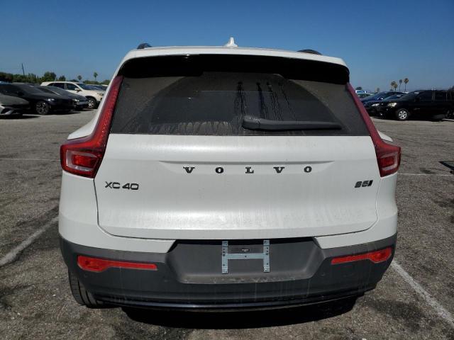 VOLVO XC40 PLUS 2023
