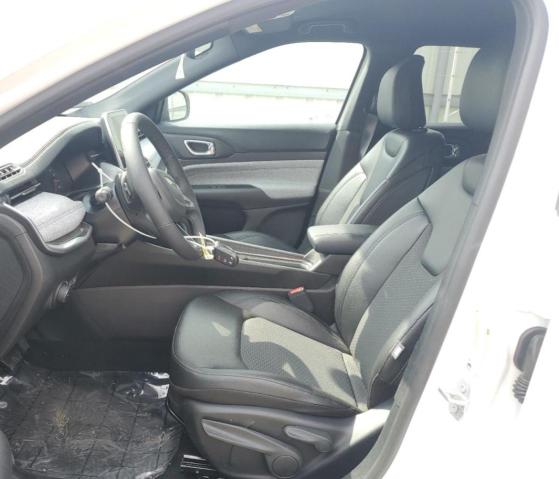 JEEP COMPASS LATITUDE 2024