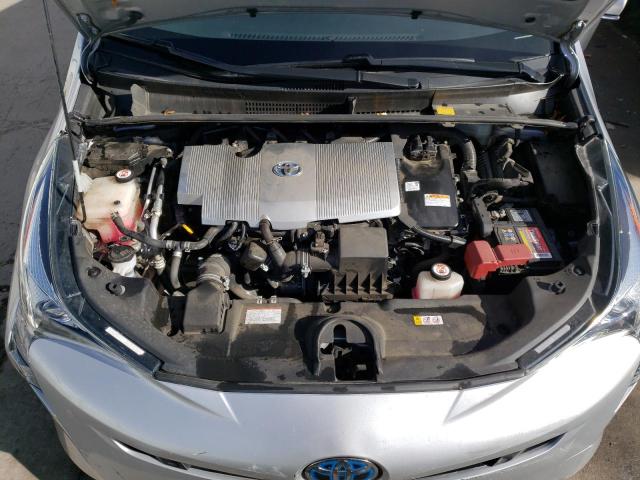 TOYOTA PRIUS 2018
