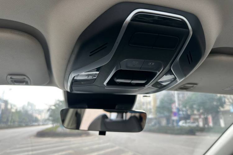 Geely Tugella 2020