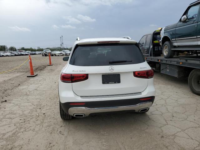 MERCEDES-BENZ GLB 250 4MATIC 2022