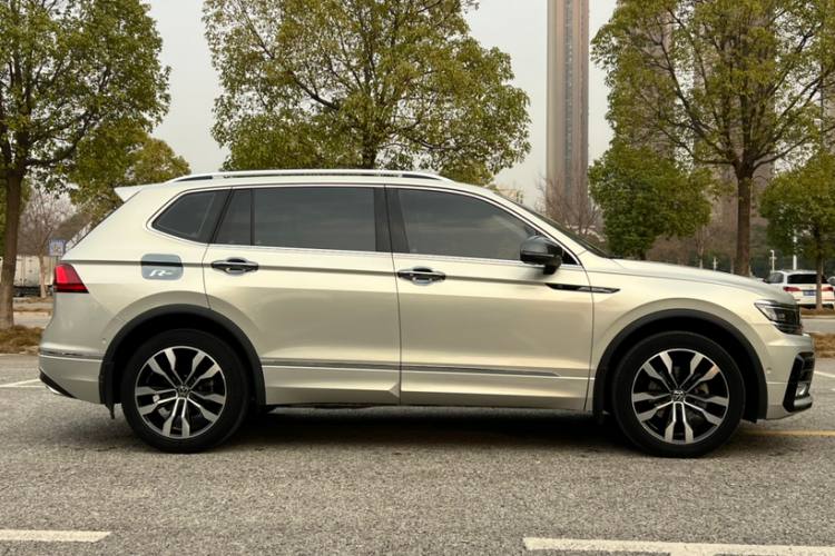 Volkswagen Tiguan L 2021