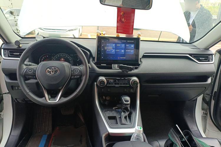 TOYOTA RAV4 2022