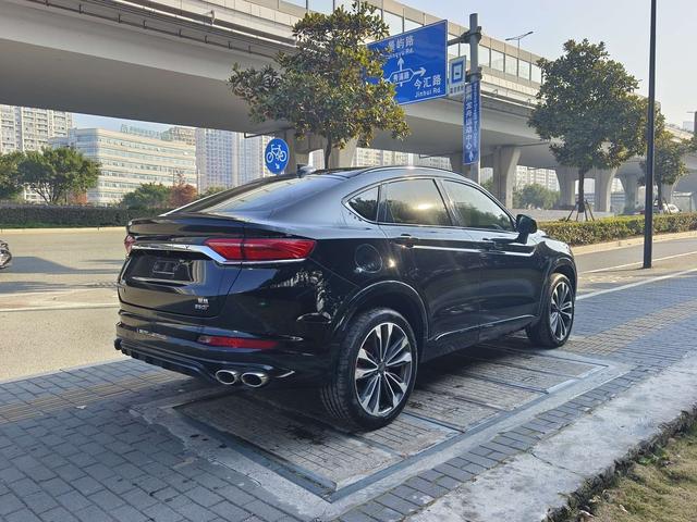 Geely Tugella 2020