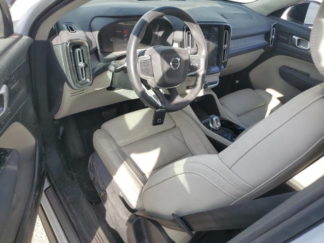 VOLVO XC40 ULTIMATE 2024