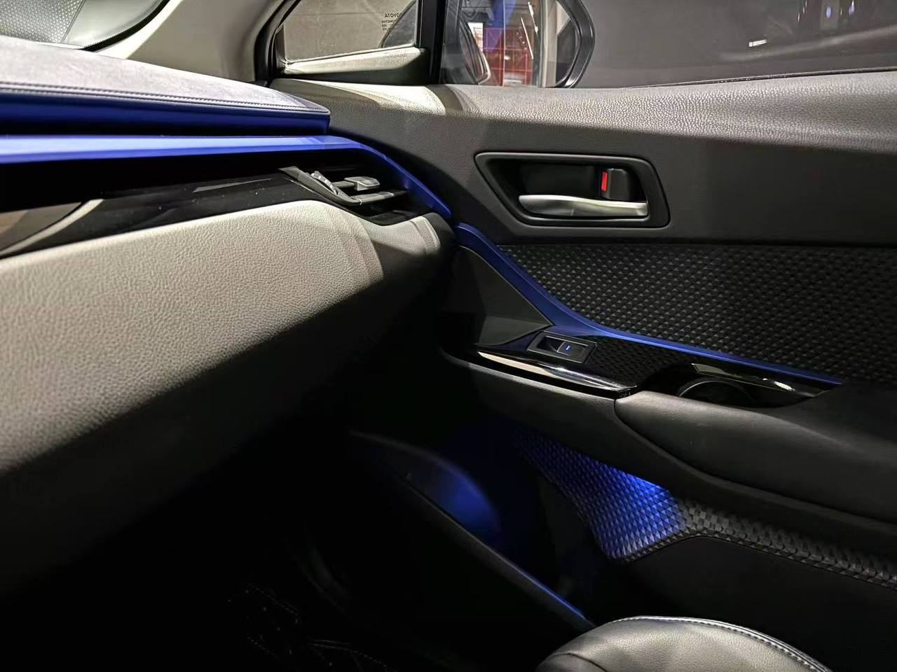 TOYOTA C-HR 2021