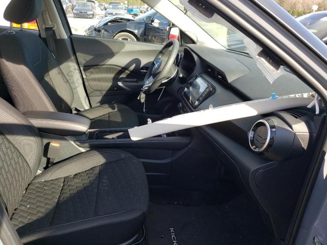NISSAN KICKS SV 2021