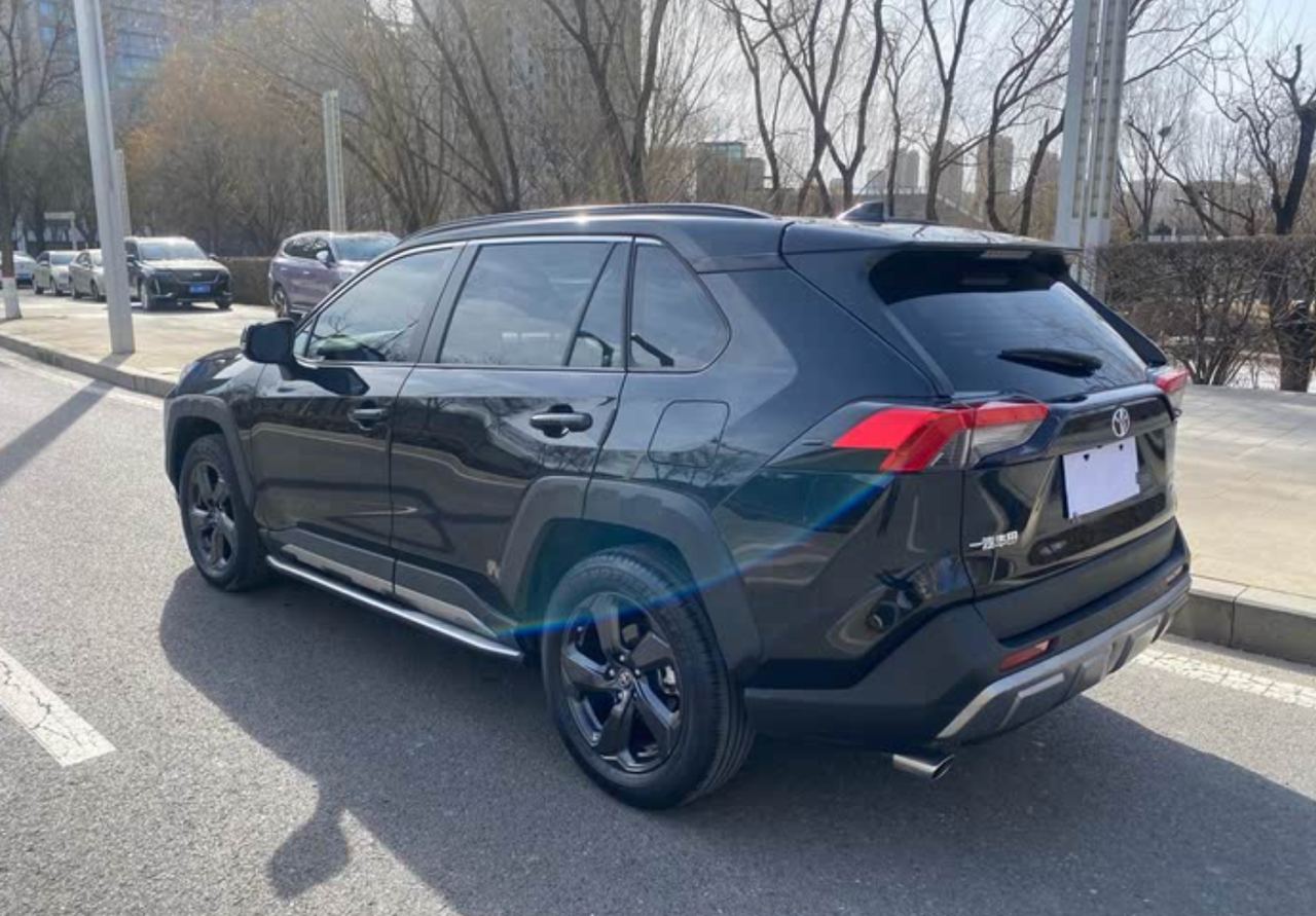 TOYOTA RAV4 2022
