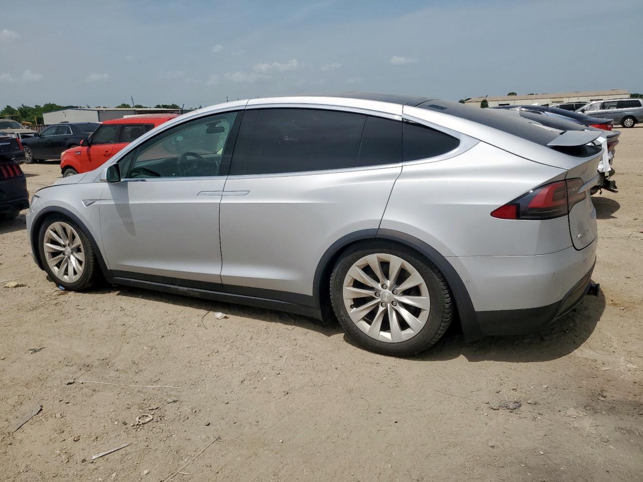 TESLA MODEL X 2016