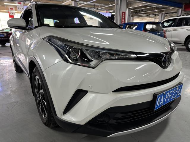 TOYOTA C-HR 2021