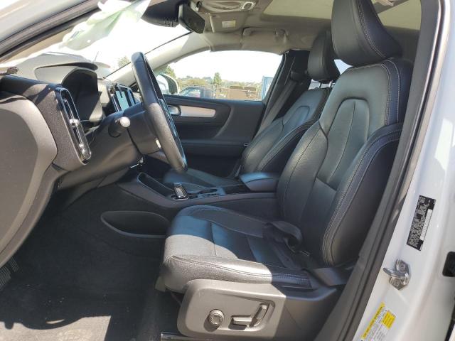 VOLVO XC40 T4 MOMENTUM 2018