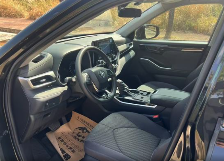 TOYOTA HIGHLANDER HYBRID Elite Edition 2022