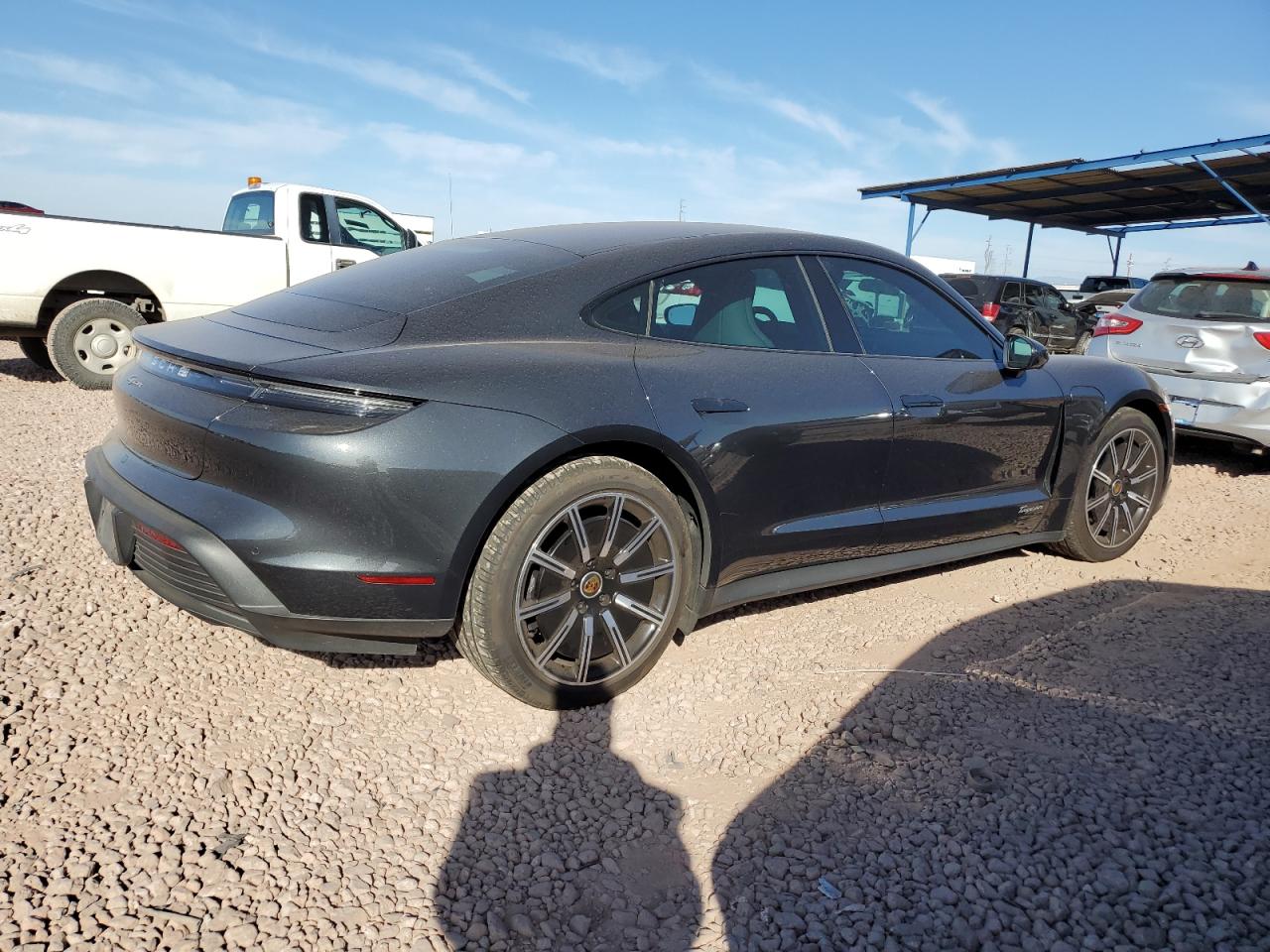 PORSCHE TAYCAN 2022