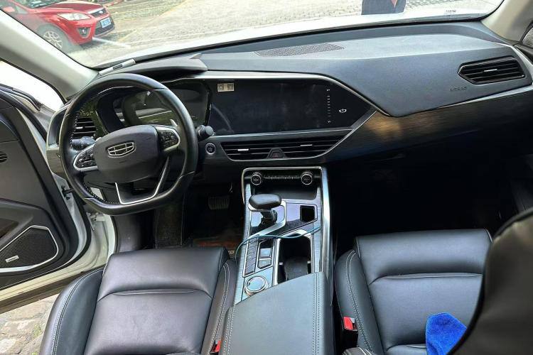Geely Tugella 2020