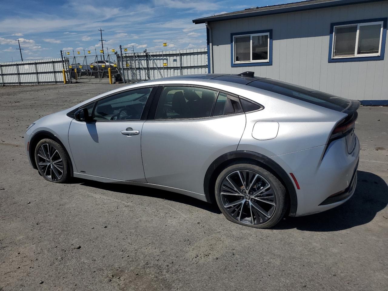 TOYOTA PRIUS LE 2024