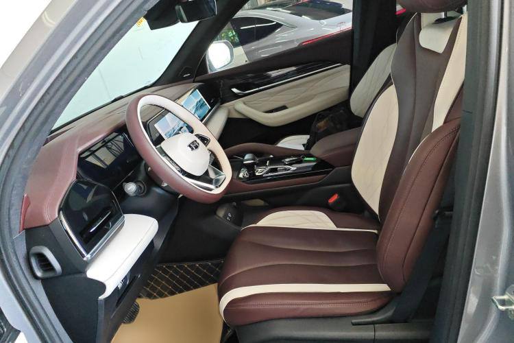 Geely Monjaro 2021