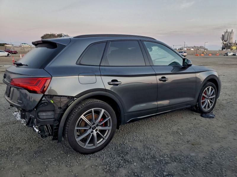 AUDI Q5 E PREMIUM PLUS 55 2025