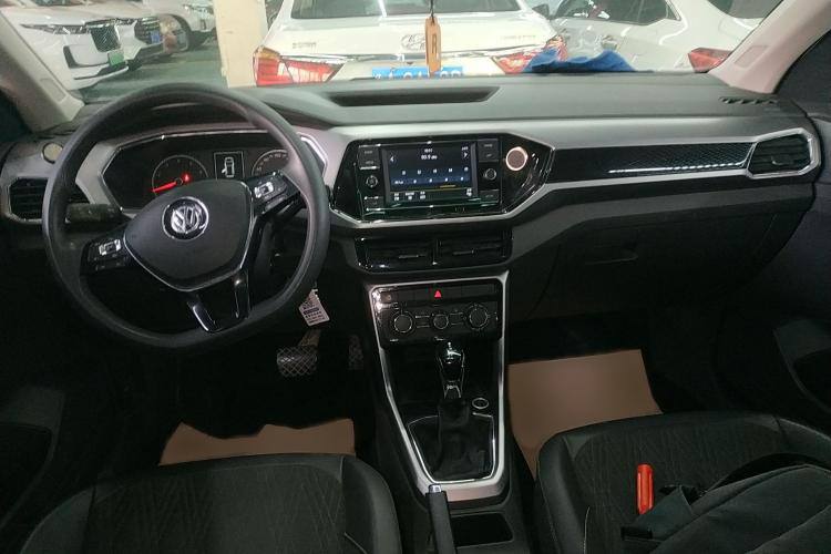 VOLKSWAGEN T-CROSS 2019