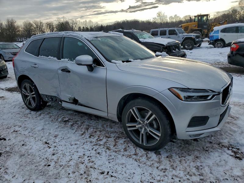 VOLVO XC60 T5 MOMENTUM 2021