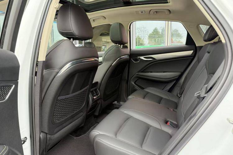 Geely Tugella 300T Starlight 2019