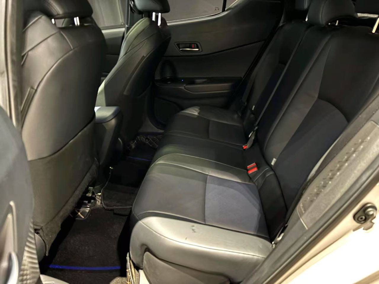 TOYOTA C-HR 2021