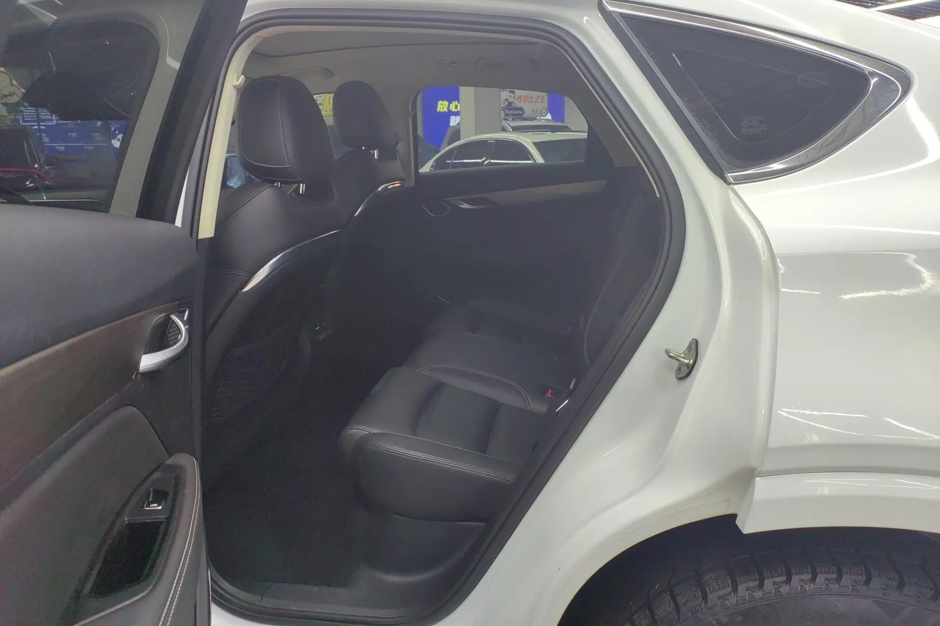 Geely Tugella 2019