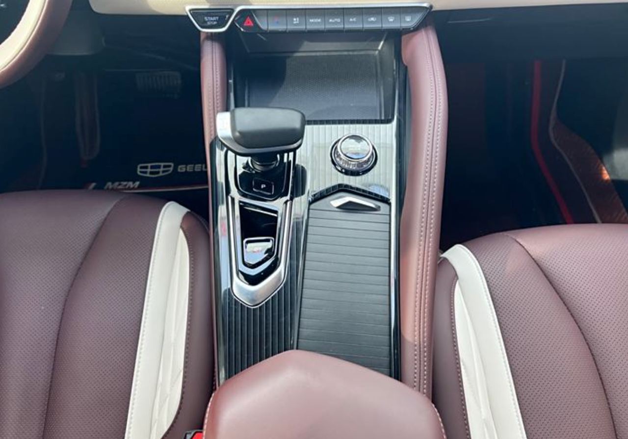 Geely Monjaro 2021