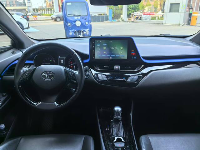 TOYOTA C-HR 2020