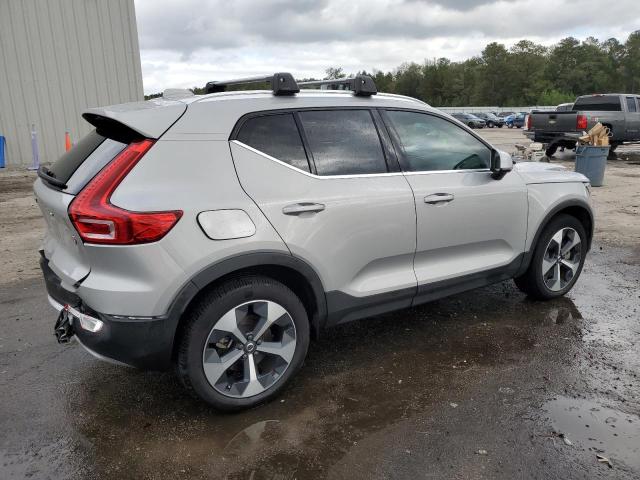 VOLVO XC40 PLUS 2023