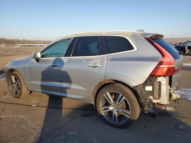VOLVO XC60 T5 MOMENTUM 2018