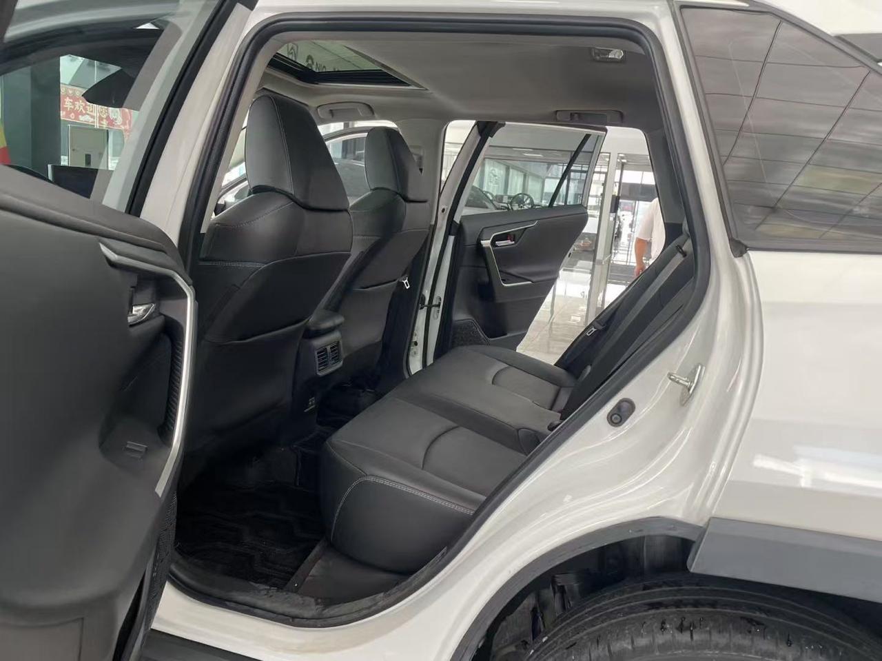 TOYOTA RAV4 Fashion Edition plus 2021