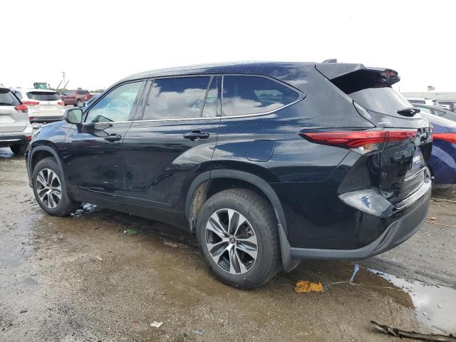 TOYOTA HIGHLANDER XLE 2022
