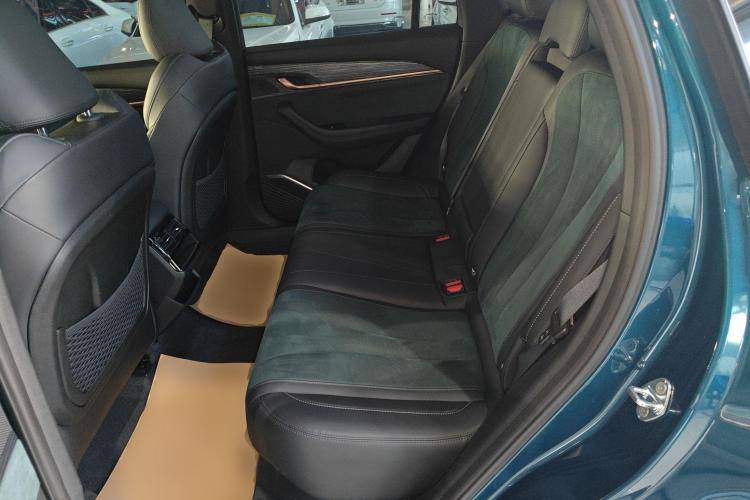 Geely Xingyue L 2021