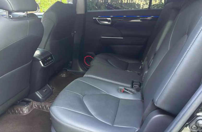 TOYOTA HIGHLANDER HYBRID Premium Edition 2023