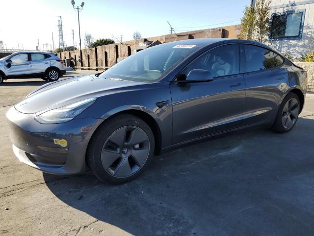 TESLA MODEL 3 2022