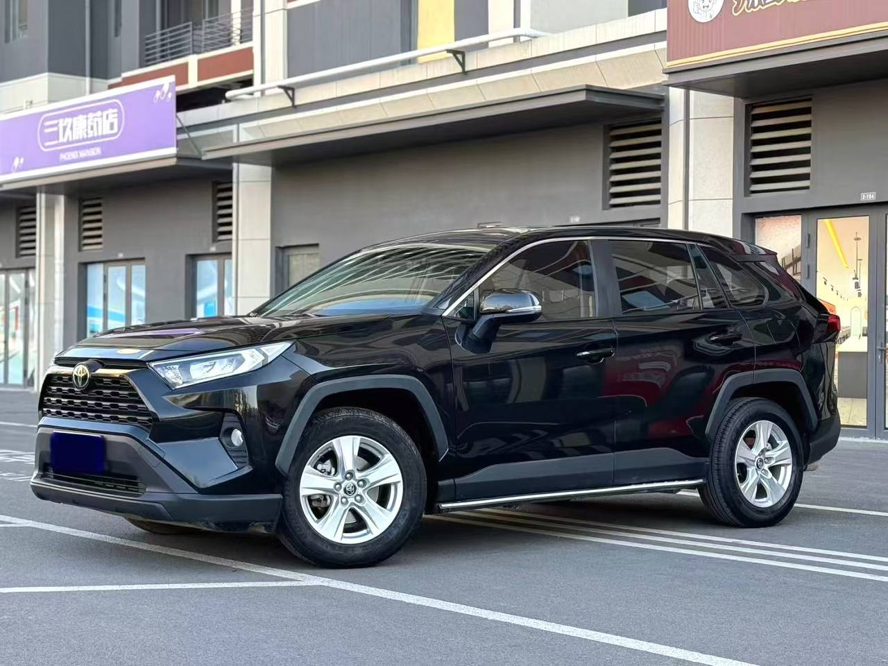 TOYOTA RAV4 2021