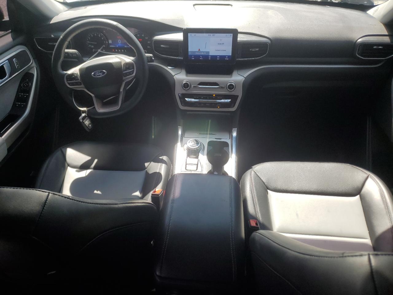 FORD EXPLORER XLT 2023