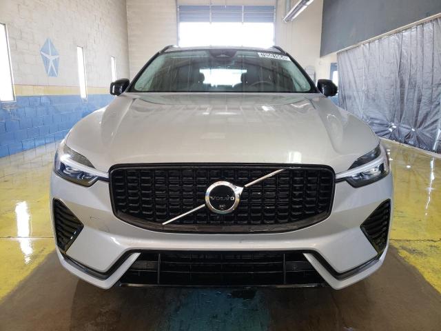 VOLVO XC60 PLUS 2024