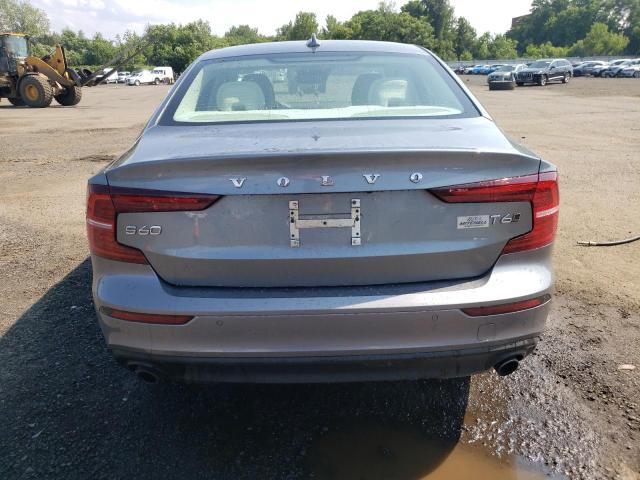 VOLVO S60 T6 MOMENTUM 2020