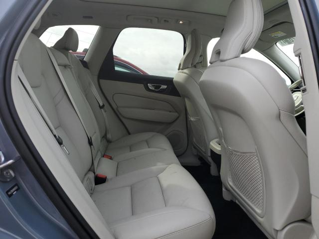 VOLVO XC60 B5 MOMENTUM 2022