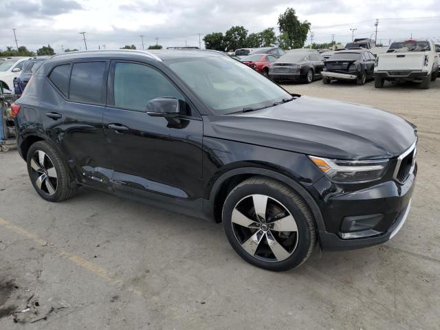 VOLVO XC40 T5 MOMENTUM 2020