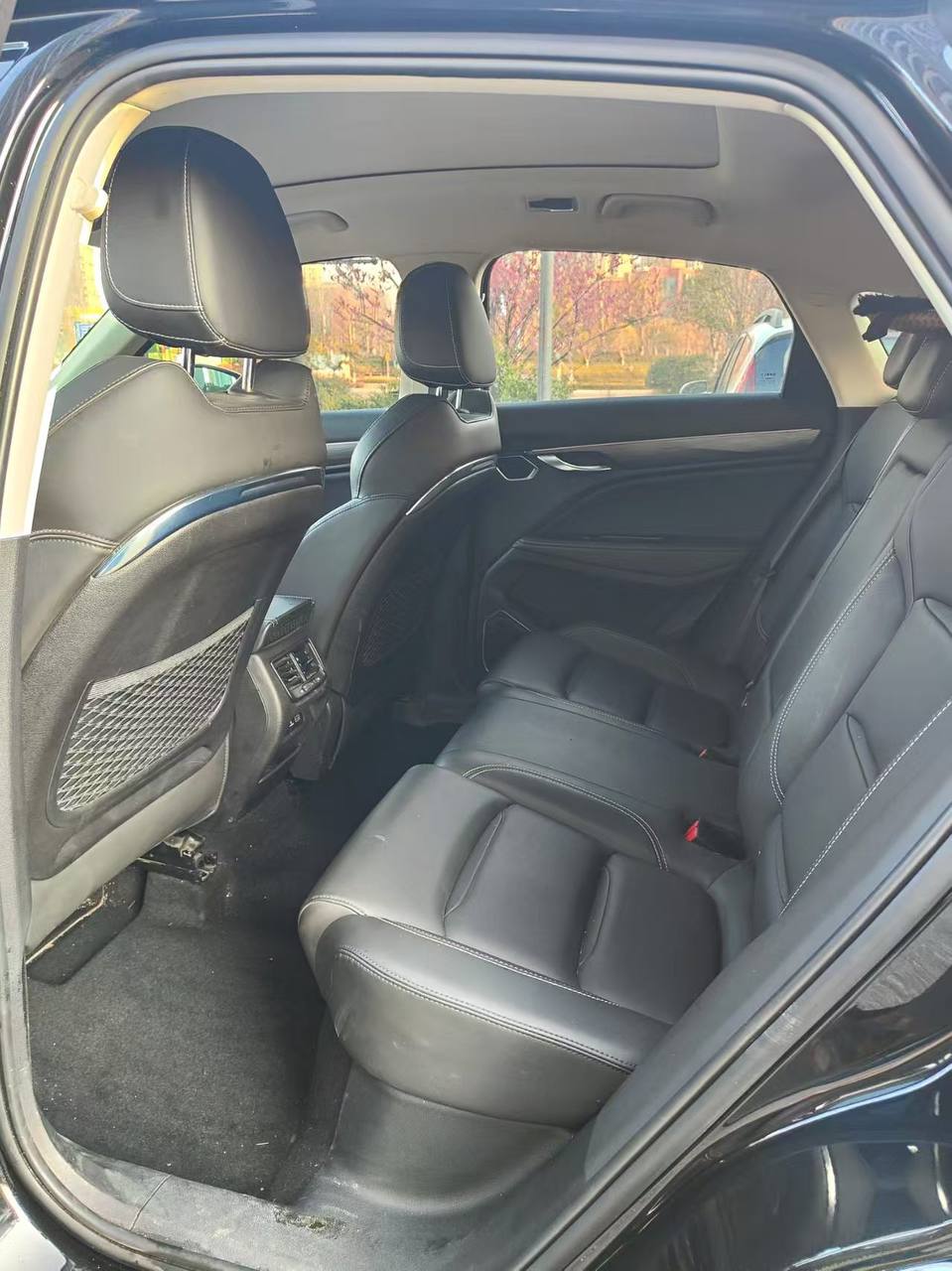 Geely Tugella 2021